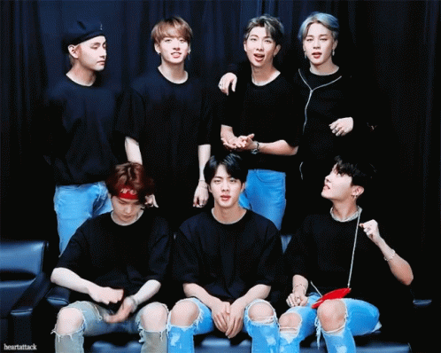 Gif: BTS invites you to read the Community Charter Gif: BTS invites you to read the Community Charter